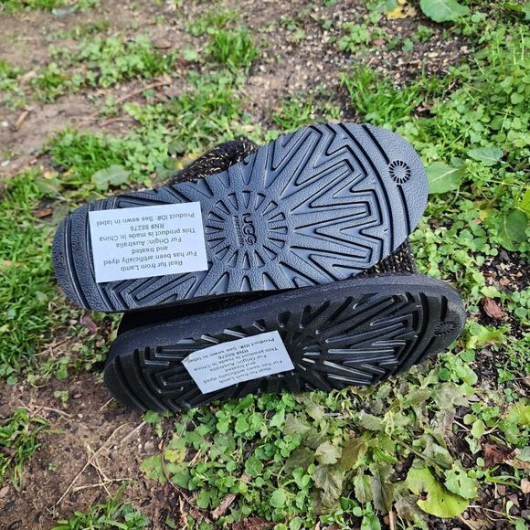 UGG CLASSIC - Womens Boots - SIZE 6 - Picture 7 of 8